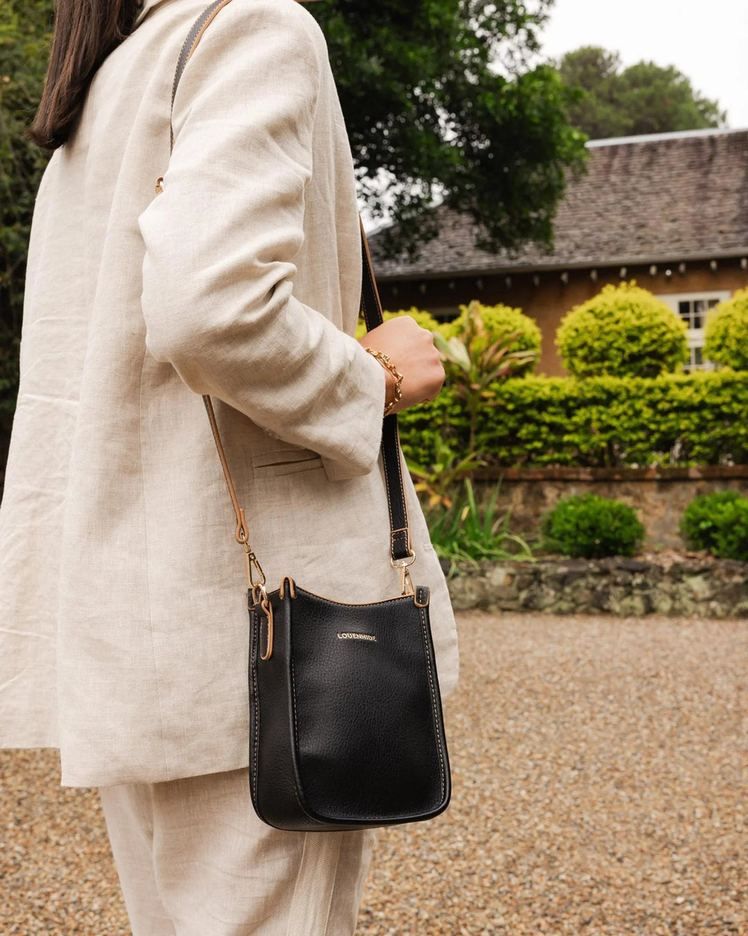 Parker phone cross body bag - camel Handbag Louenhide