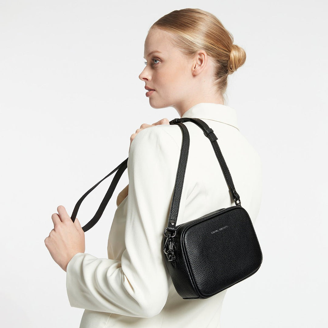 Plunder Bag - Black Handbag Status Anxiety