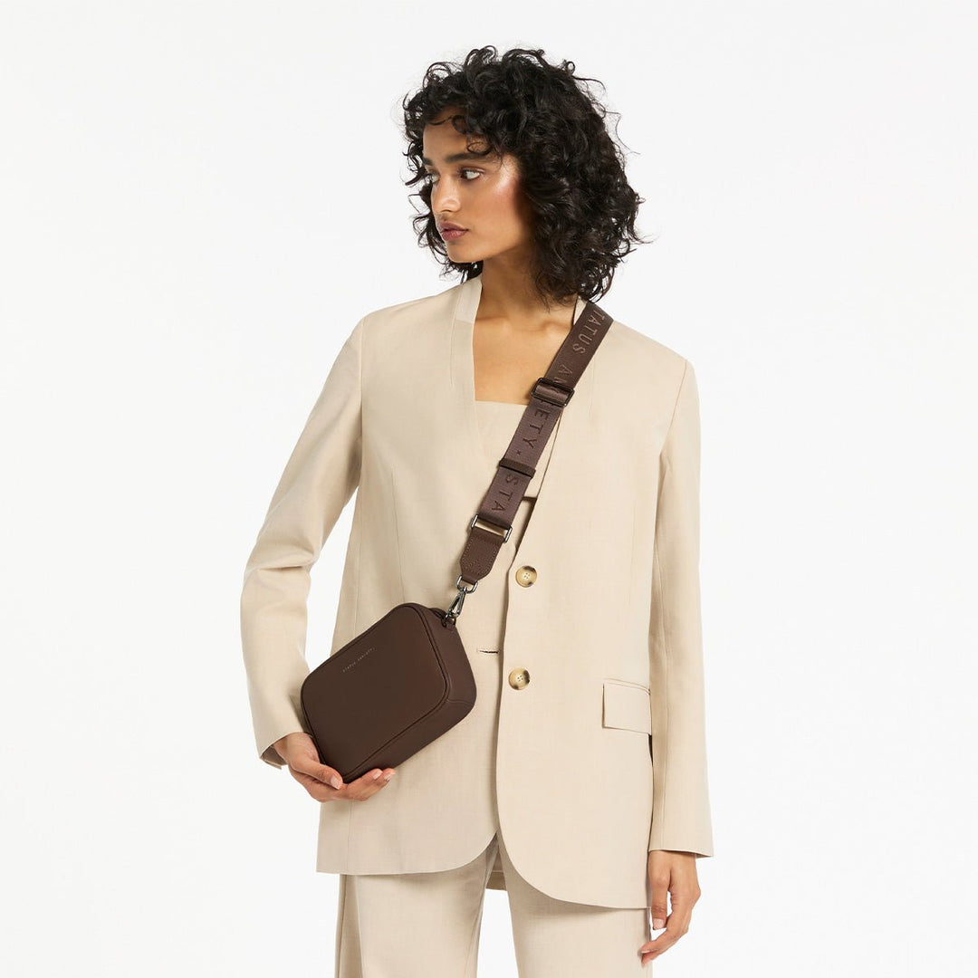 Plunder Bag With Webbed Strap - Cocoa Handbag Status Anxiety