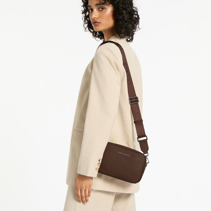 Plunder Bag With Webbed Strap - Cocoa Handbag Status Anxiety