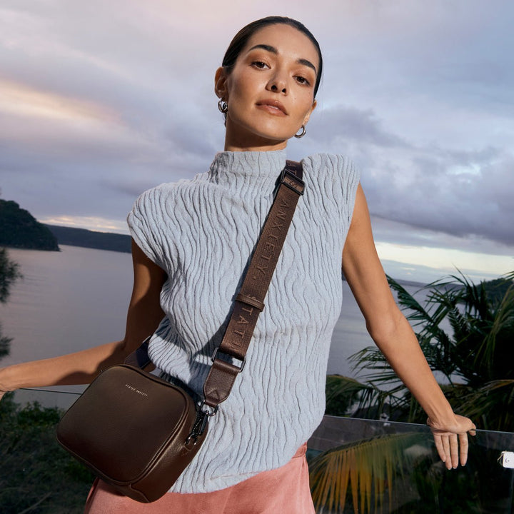 Plunder Bag With Webbed Strap - Cocoa Handbag Status Anxiety