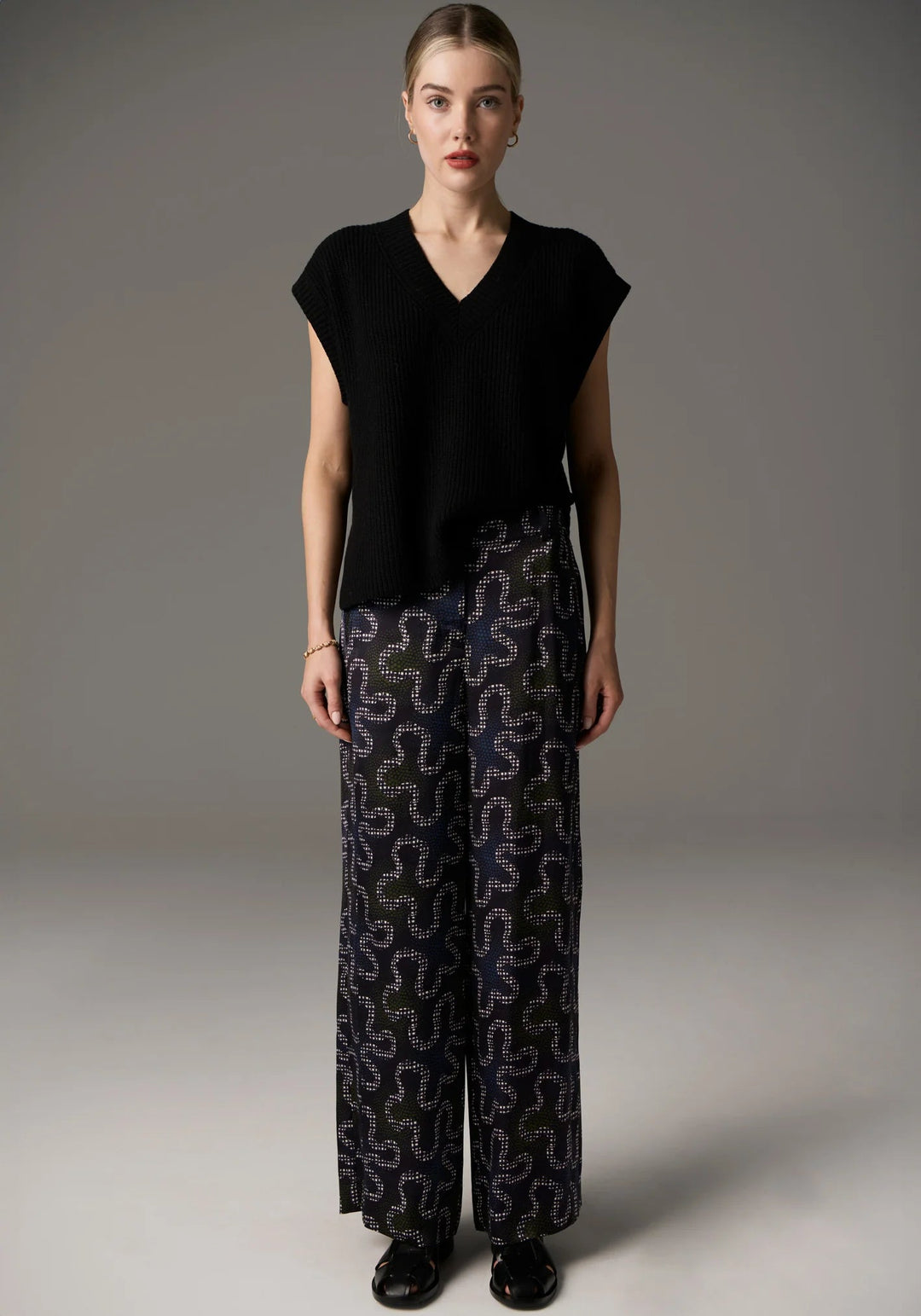 POL Mehr Vest - Black knit POL