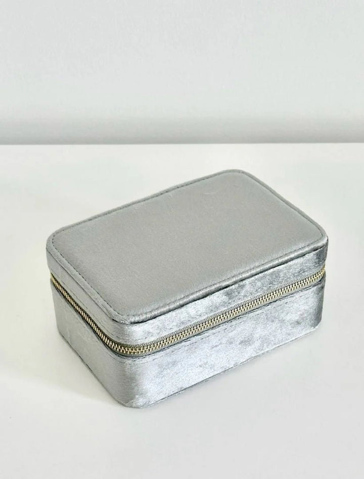 Rectangle Velvet Jewelery Case - Silver accessories zjoosh