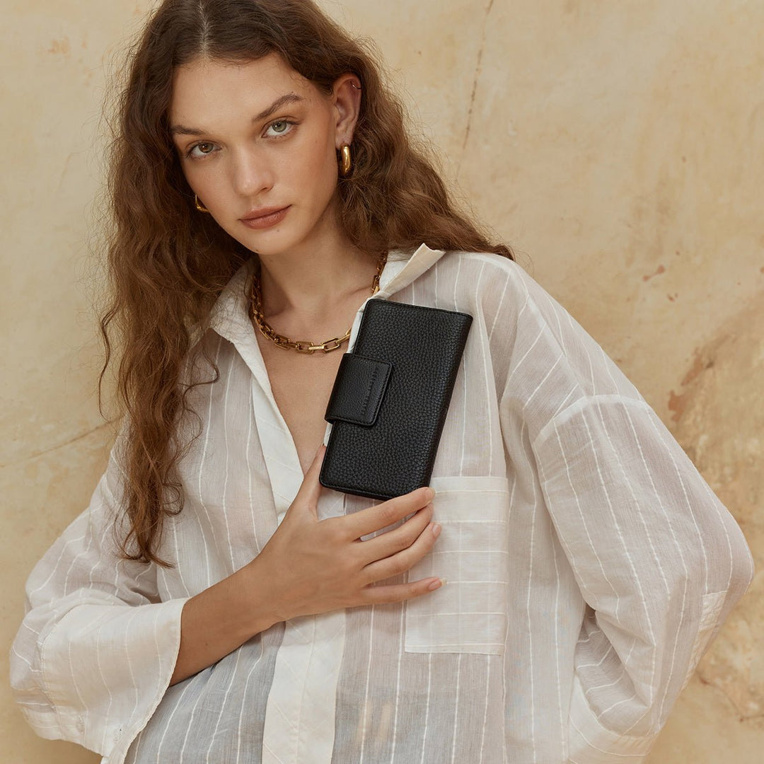 Ruins Wallet - Black - Stanleyandstone