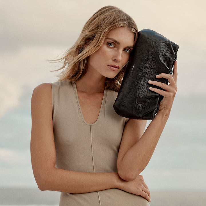 The Moment Clutch - Black