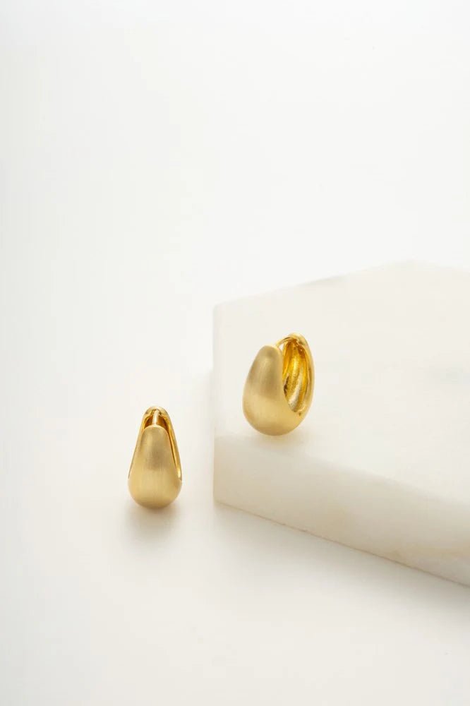 Steph Brushed hoop Gold - Large Earing Zafino Jewellery