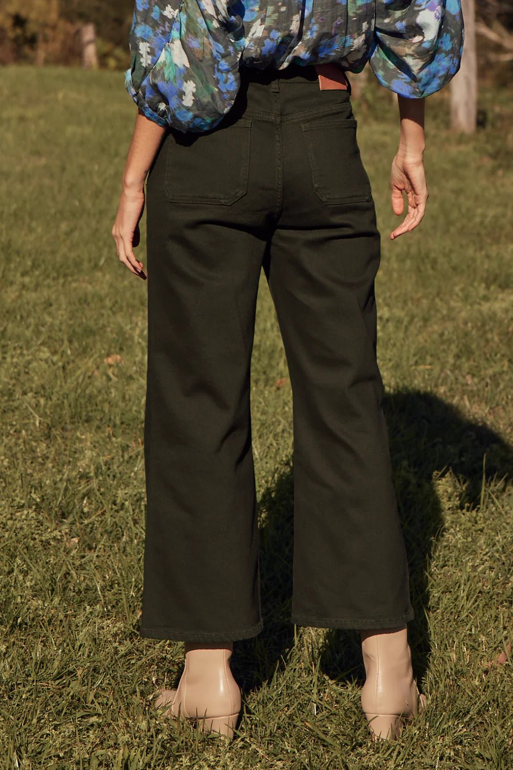 Surrender Jean - Olive JEANS Zoe Kratzmann