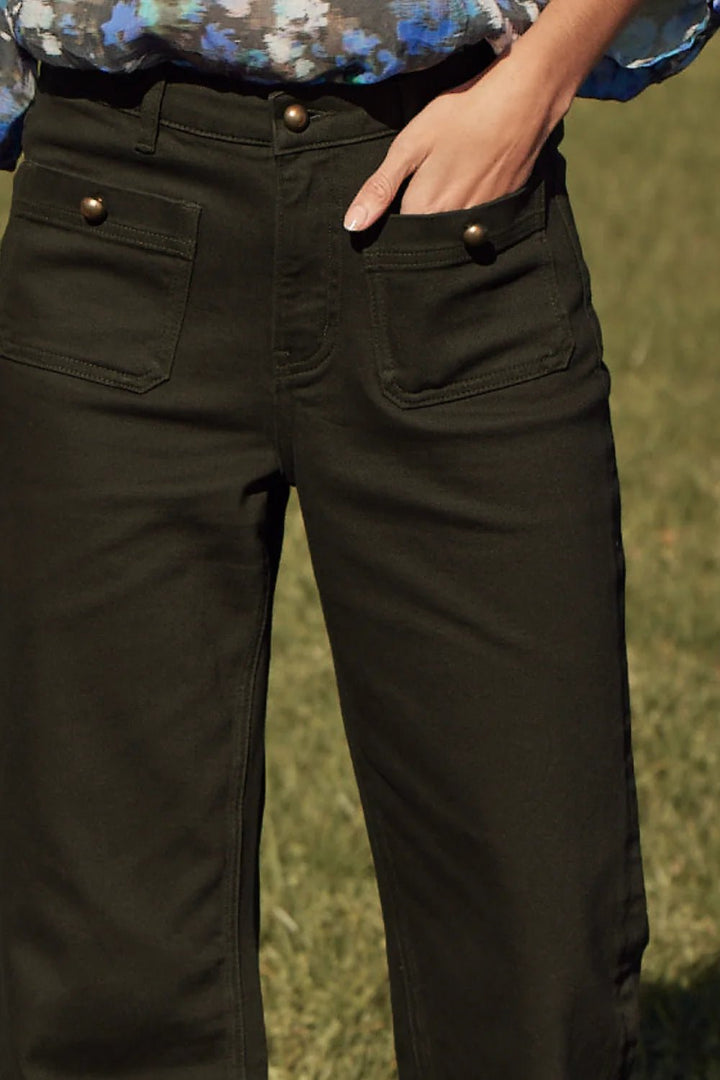 Surrender Jean - Olive JEANS Zoe Kratzmann