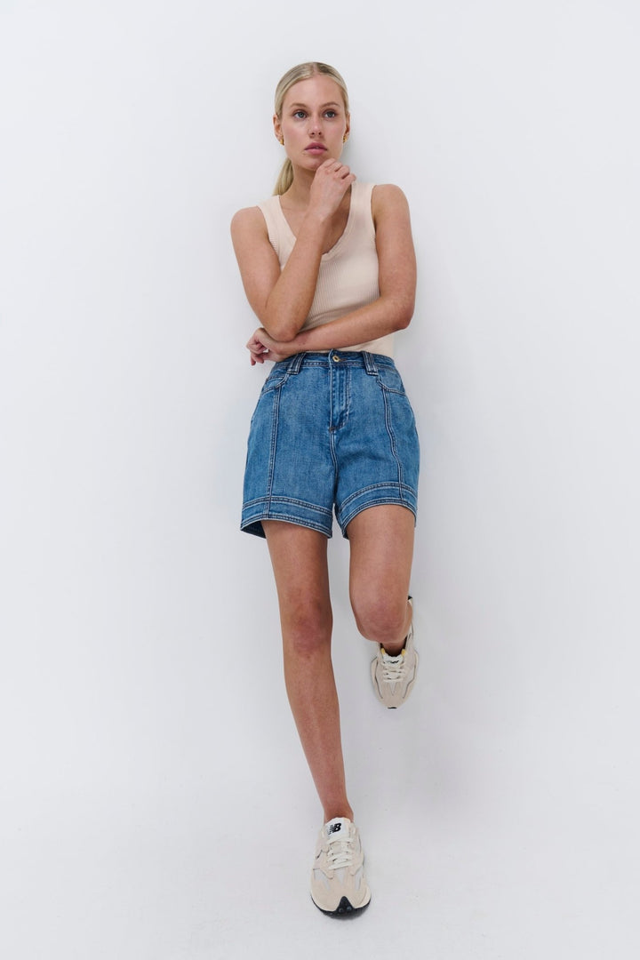 Sydney Short - Dakota Wash Kireina
