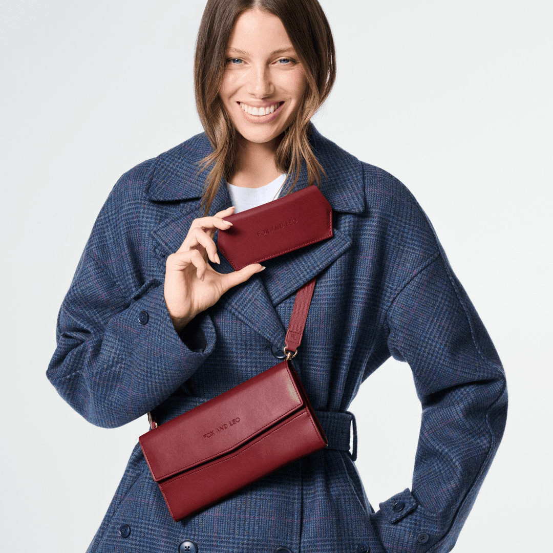The Traveller 2.0 - Burgundy Wallet Fox and Leo