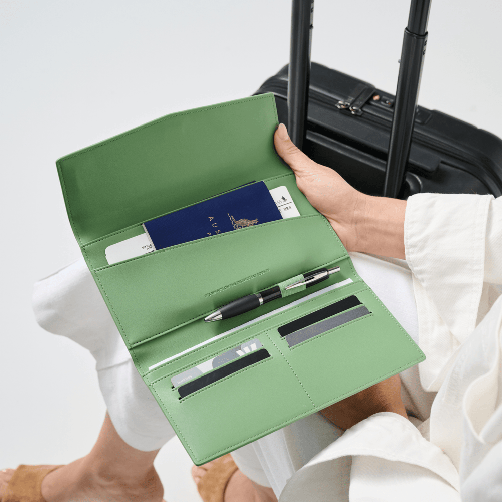 The Traveller 2.0 - Sage Wallet Fox and Leo