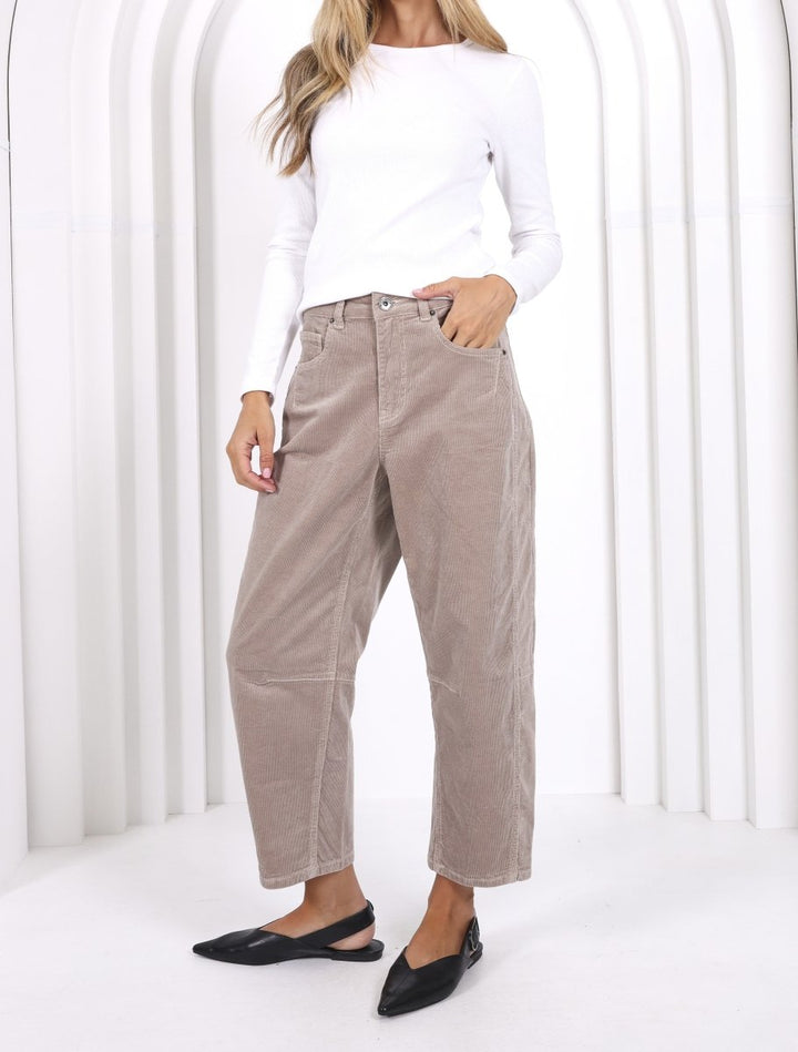 Toni Barrel Jeans Corduroy - Latte jeans monacojeans.com