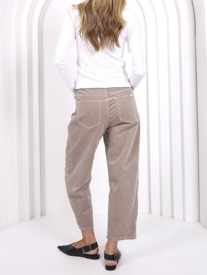 Toni Barrel Jeans Corduroy - Latte jeans monacojeans.com