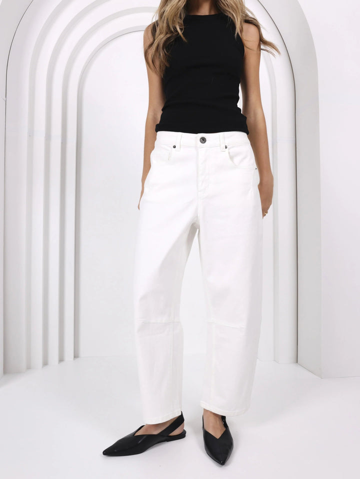 Toni Barrel Jeans - White - Stanleyandstone