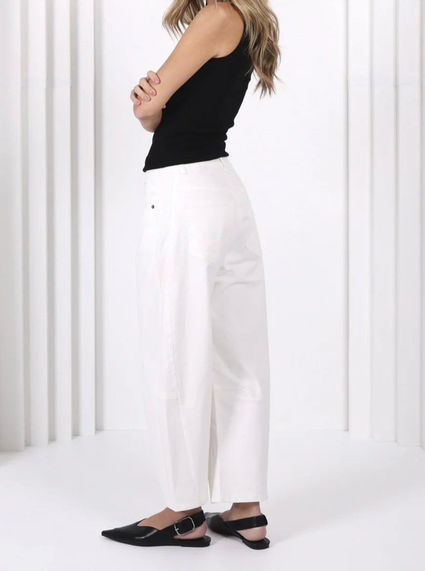 Toni Barrel Jeans - White - Stanleyandstone