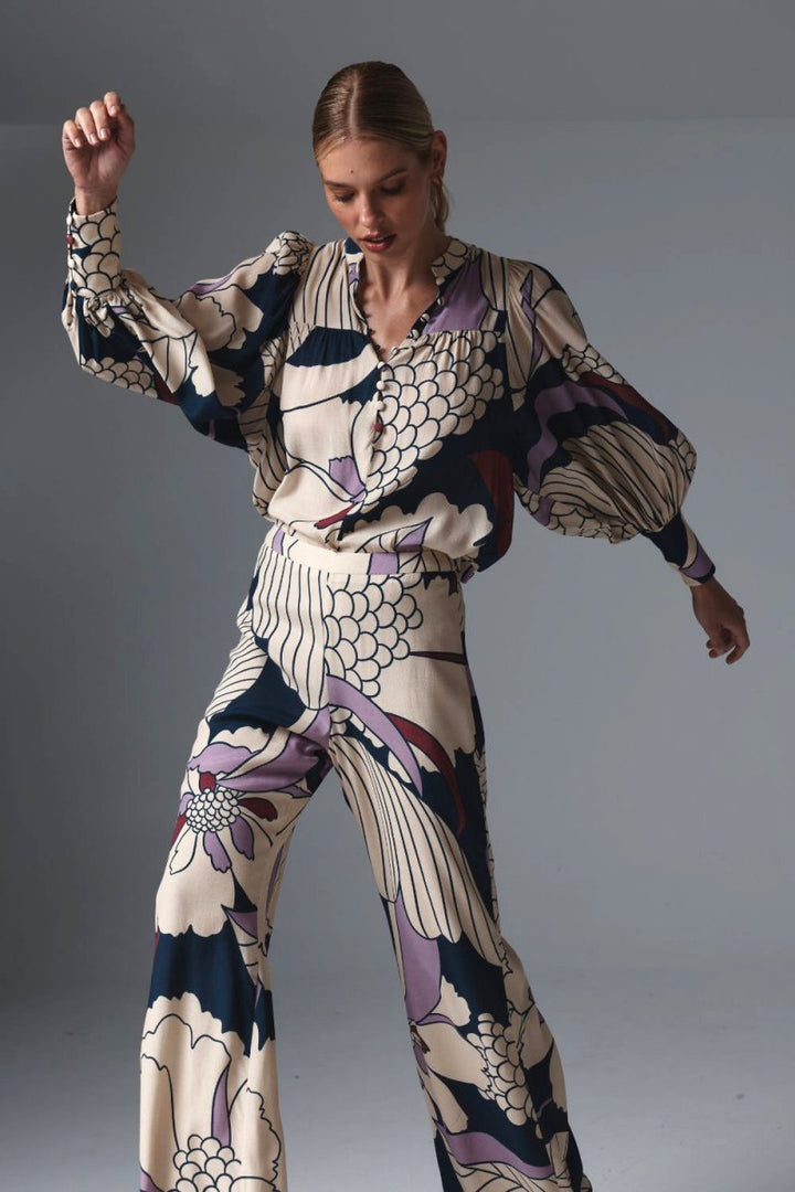 vista top - Petal Riverie blouse Zoe Kratzmann