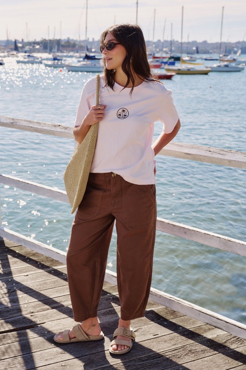 Weekender Relaxed Barrel Leg Pant - Chocolate Jean Ceres Life