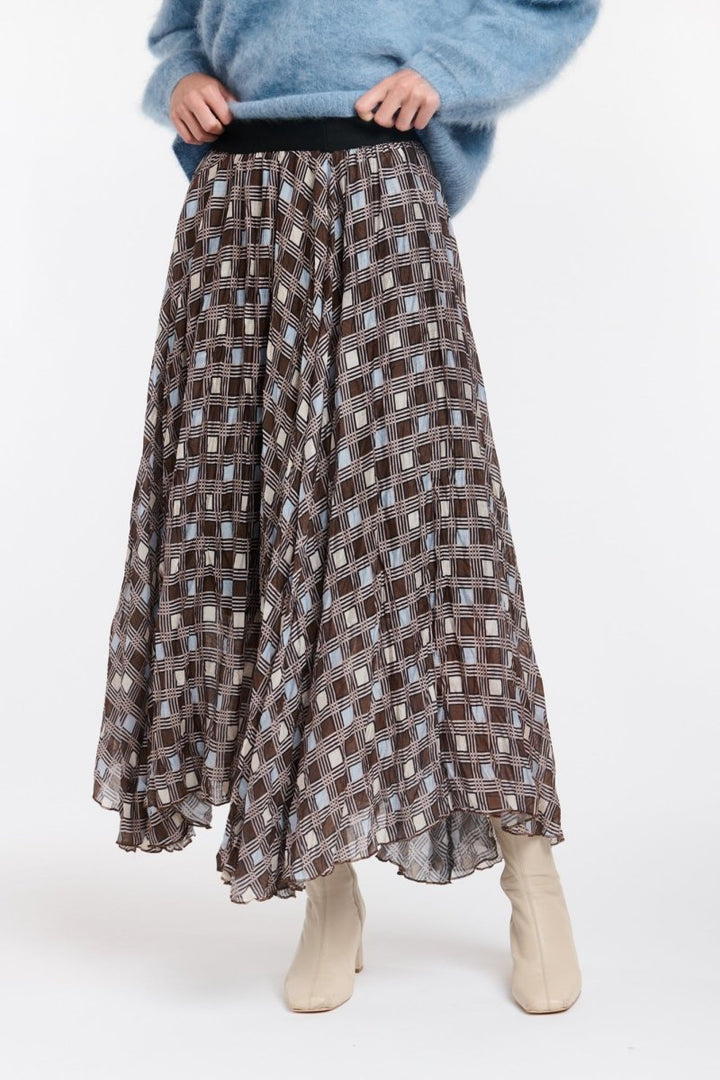 WESTWOOD CHECK SKIRT - Choc / baby blue skirt 365 days