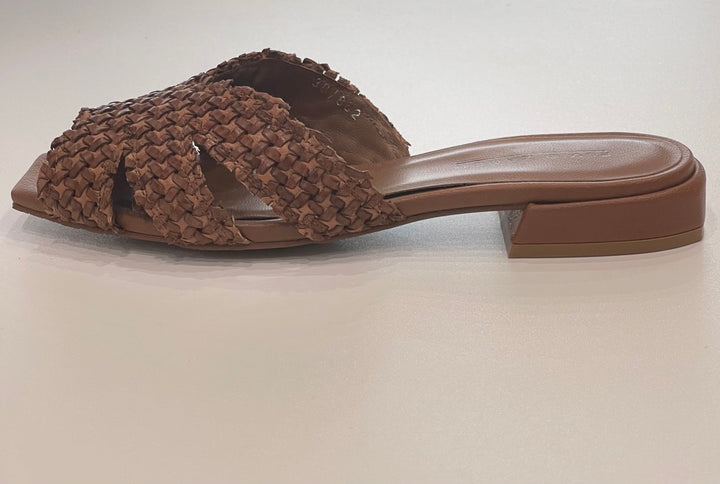 Elvio Zanon Leather Slides Camelia - brown Shoes Elvio Zanon   