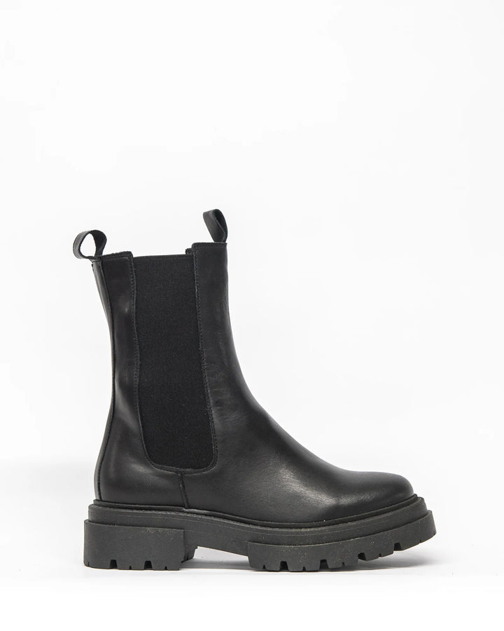 Derive Boot - Black Leather Shoes Zoe Kratzmann   
